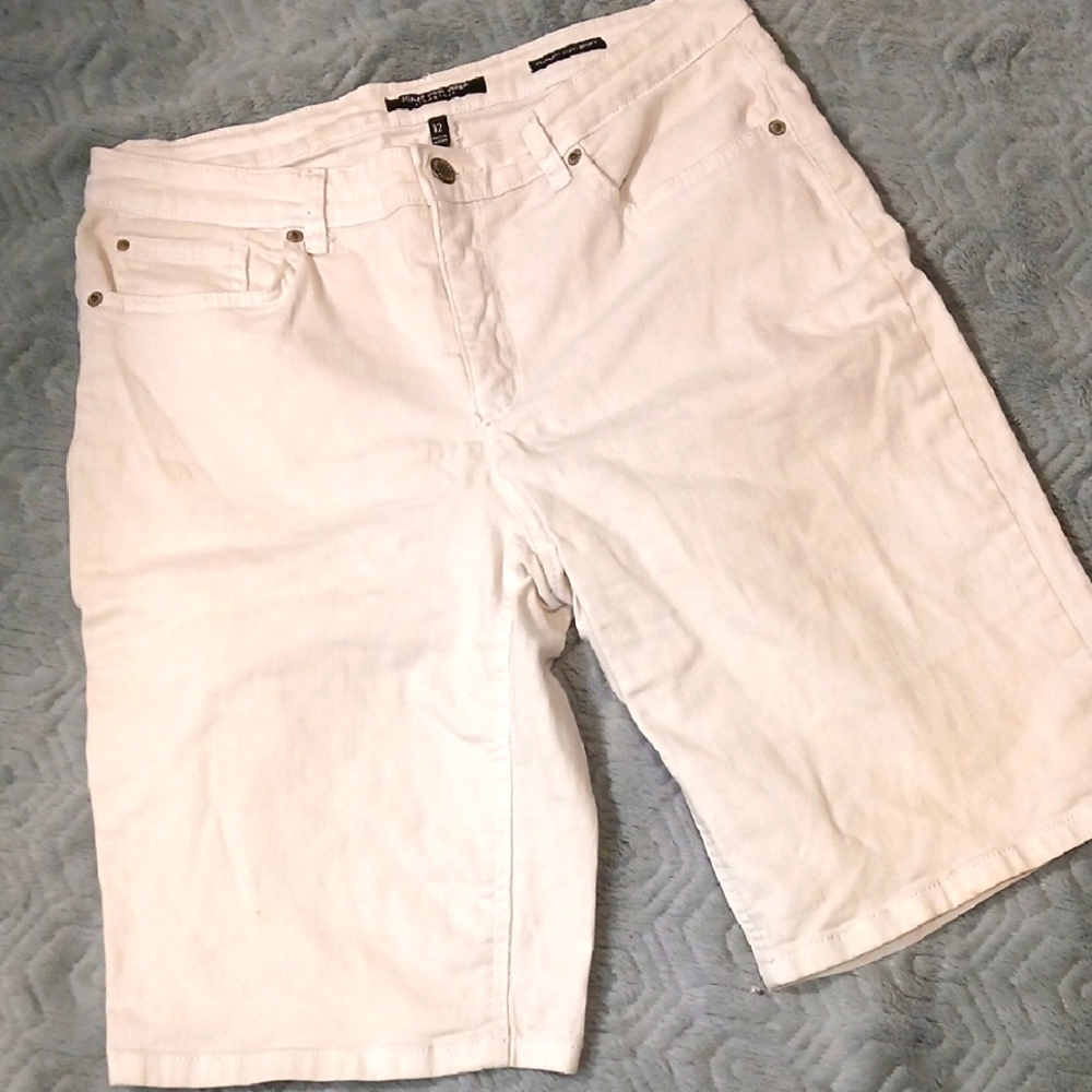 Jones New York Cream Denim Shorts